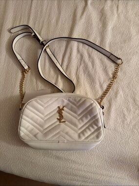 Fashion bag White Quilted Crossbody Bag with Gold Hardware